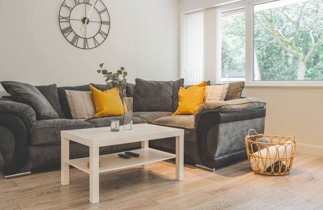 Spacious ground floor apartment set in serene, landscaped gardens!