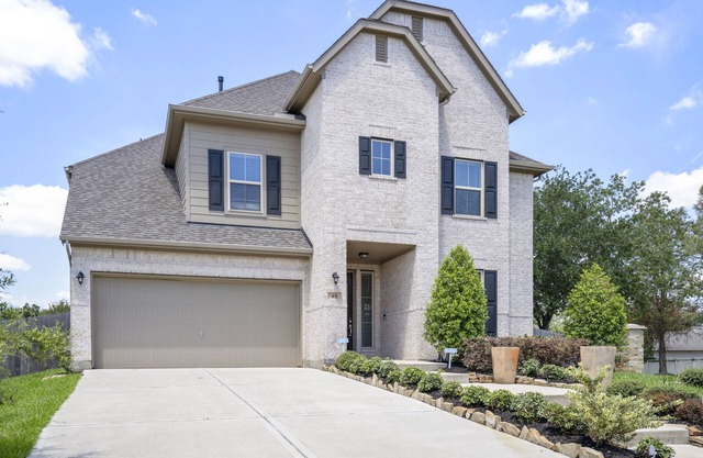 Spacious Home with Private Theater, Pool Table, Office & Home Gym!