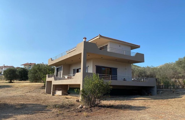 Spacious House, next to Best Beaches near Athens.