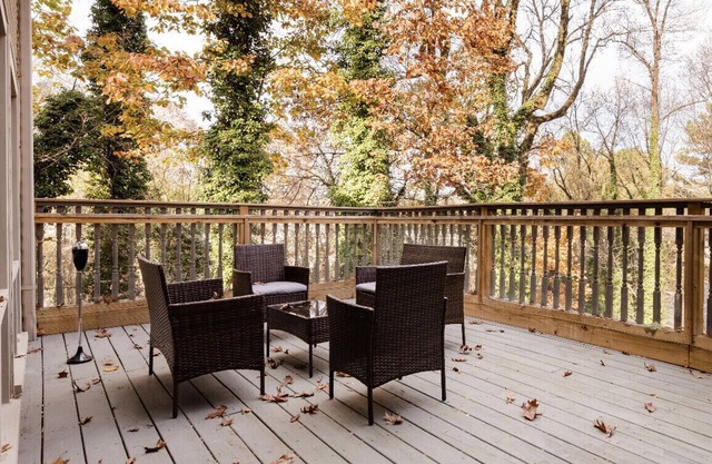 ⭐️⭐️Spacious Intown Getaway with Stunning Views⭐️⭐️