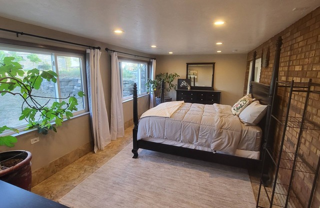 Spacious Luxurious Town and Country Home.