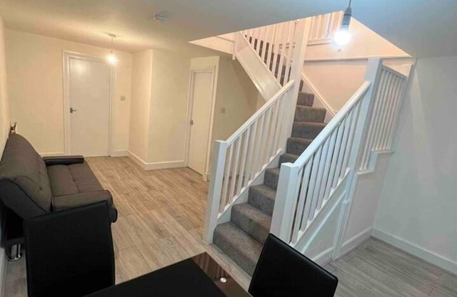 Spacious Luxury 2 Bedroom Apartment, Station 1min