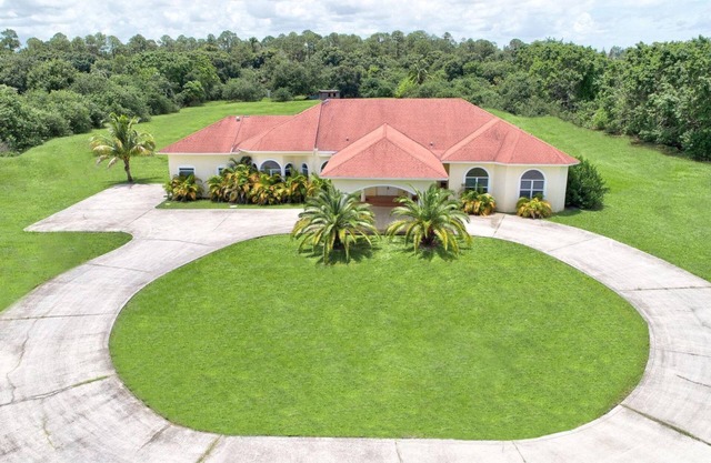 Spacious private property sitting on 5 acres