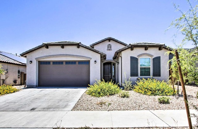 Spacious Surprise Home Near Sports Stadiums!