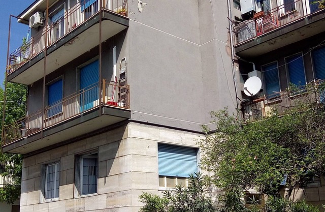 Spacious two-bedroom apartment. 750 meters from Linate Airport.