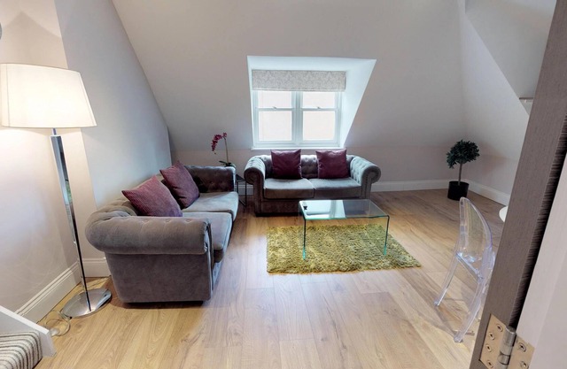 Spacious Two-Bedroom Apartment Near Town - Full Kitchen & WiFi Included