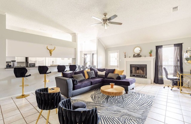 Spacious TX Oasis – Game Room, PS5, Xbox, & BBQ