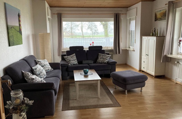 Spacious vacation home for up to 8 people very close to the North Sea coast