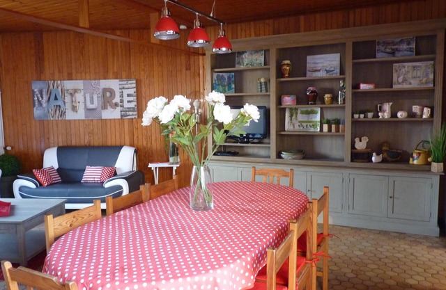 SPACIOUS VILLA AM STRAM GRAM* SLEEPS 13 CITY CENTER