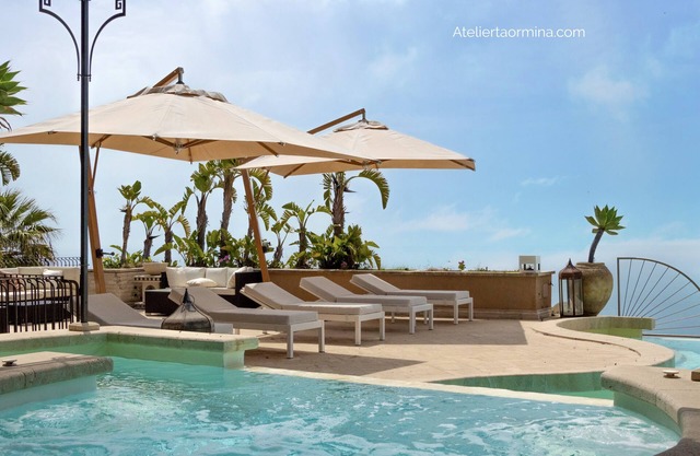 Spacious villa with pool