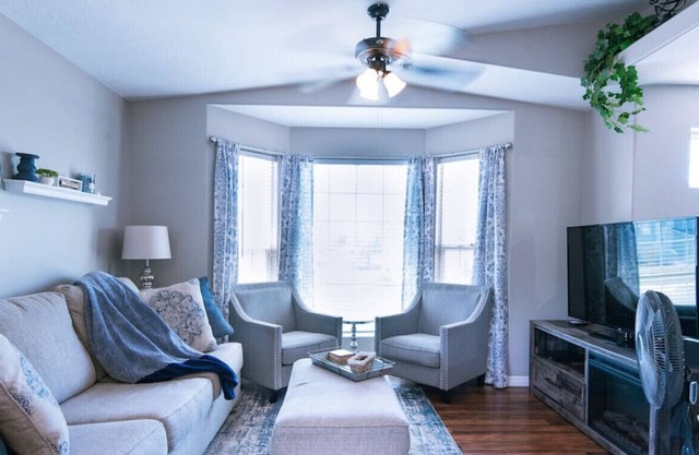 Spacious w/ 5BR&3BA. Perfect for Big Fam Getaway.