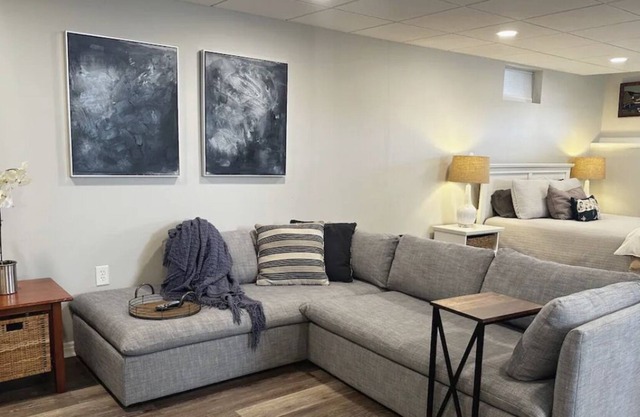 Spacious Waterfront Studio 2mi from Downtown Salem