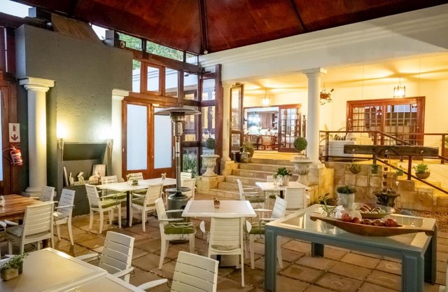 Spacube Luxury Suites and Spa