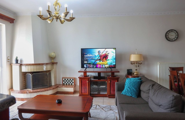 Spartan 5th floor Apartment