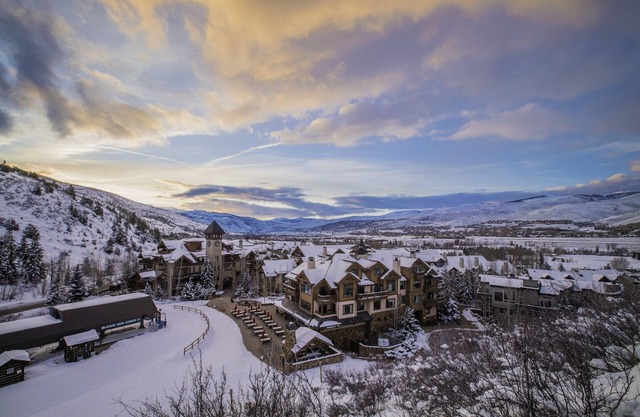 Spectacular Pinecone Lodge 2 Bedroom Home In The Heart Of Arrowhead Village
