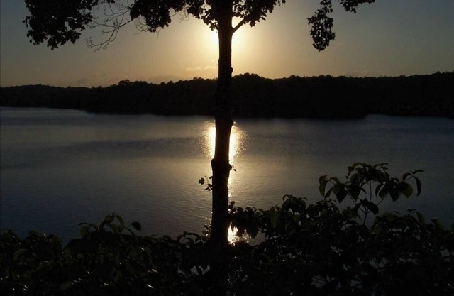 Spectacular House with Panoramic View of Lake Desoto