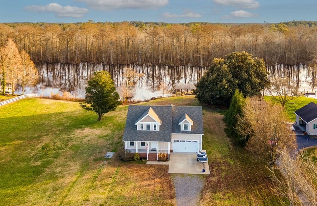 Spectacular Waterfront on the Pocomoke River!