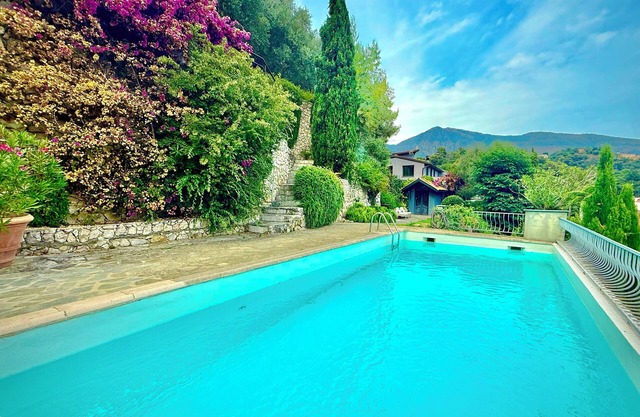 Spectacular4-bedroom Villa- Private Pool, Sea Views and TropicalGardens.