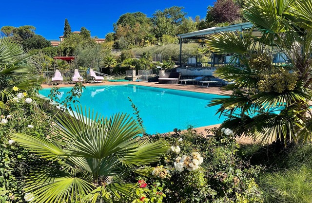 Spoleto Poolside APT 1 - sleeps 4 - 0.9 kms to central Spoleto - jacuzzi, wifi