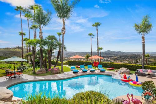 Sprawling Hilltop Retreat- Pool, Views, Sleeps 30!