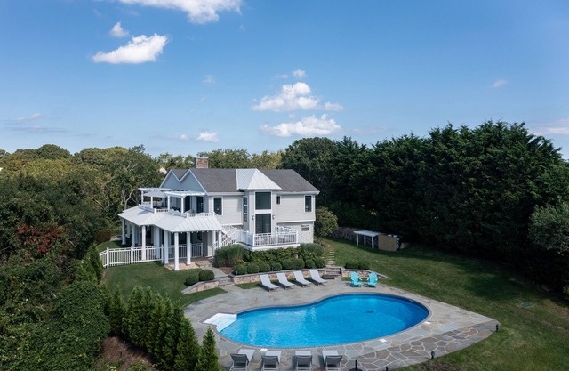 Sprawling Waterviews- Spacious Luxury Designer Home- Pool