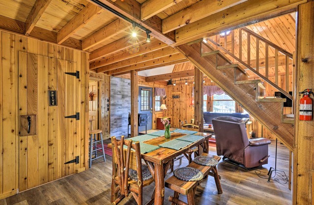 Springwater Cabin Near Hiking, Lakes, & Vineyards