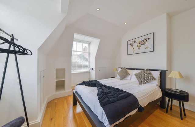 St Albans Modern Hideaway Retreat