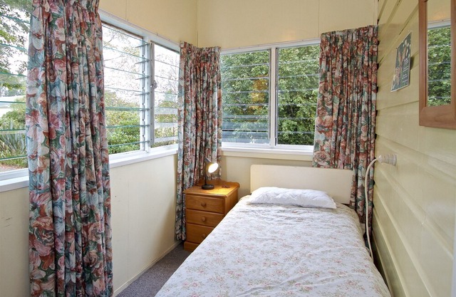St Marys Vicarage Retreat - Raetihi Holiday Home, OHAKUNE