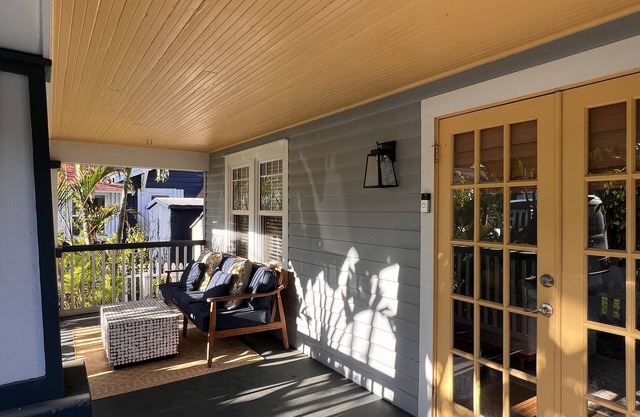 St. Pete Bungalow with Amazing Yard steps from Crescent Lake!