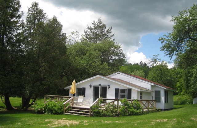 Stable Properties - Spectacular views on Lake Champlain