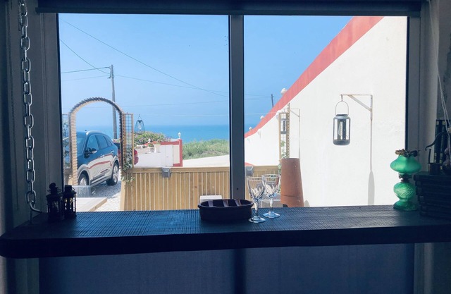 Star💫room ocean views, walking distance to beach