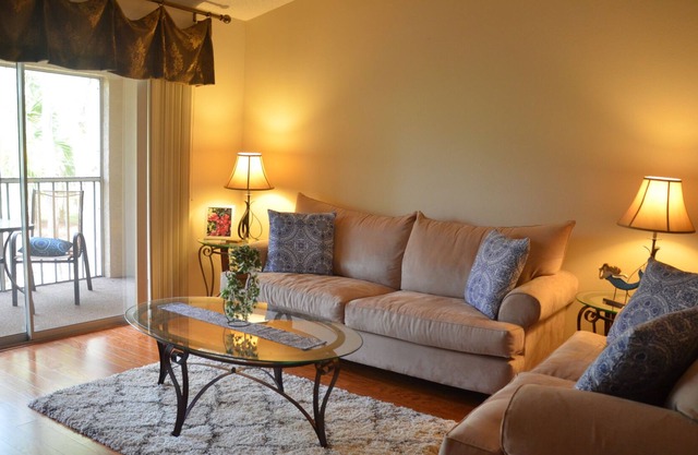 START PLANNING YOUR WINTER ESCAPE! Greenfield Village…walk to shops!