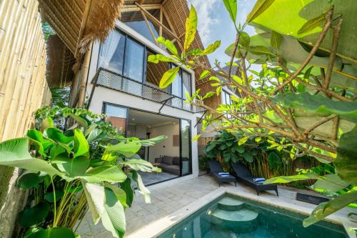 Stay in Nature - Pool Villa with Ricefield Landscape