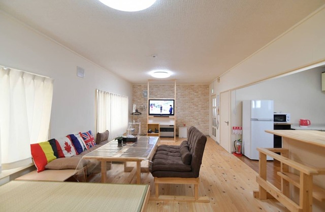 STAY IN OTAKI