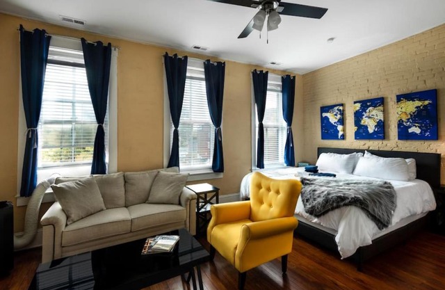 Stay on Main 319 N Main