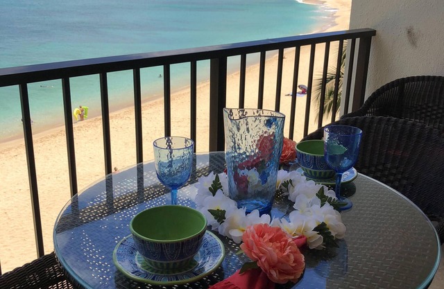 Stay On The Beach In Makaha