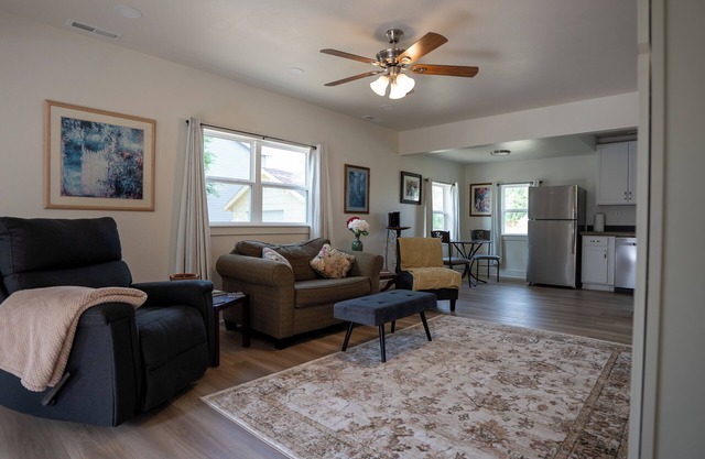 Stay warm! Refreshed 2BR home with cozy bedding, modern kitchen, and stylish bath. Quick access to downtown, Casper Mountain skiing, and WYO Sports Ranch.