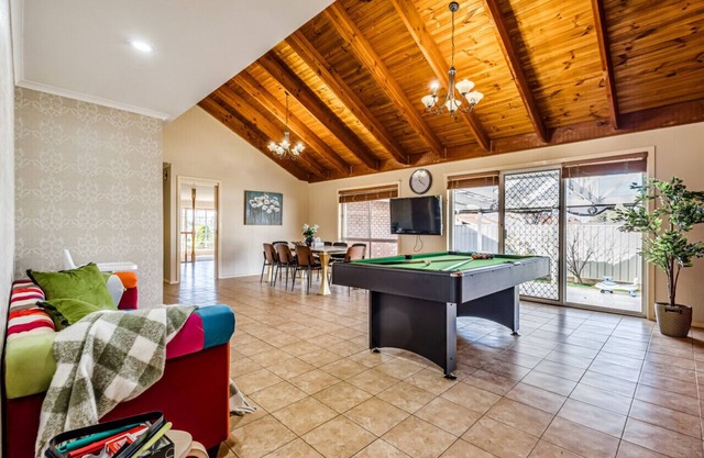 StayAU Tranquil 4BR Lakeside Retreat in Seabrook