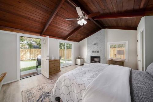 #StayinMyDistrict Beaverton Walk to Farmers Market