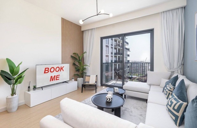 StayShort - Chic 1-Bed for 4 in Prime Dubai Hills Location!