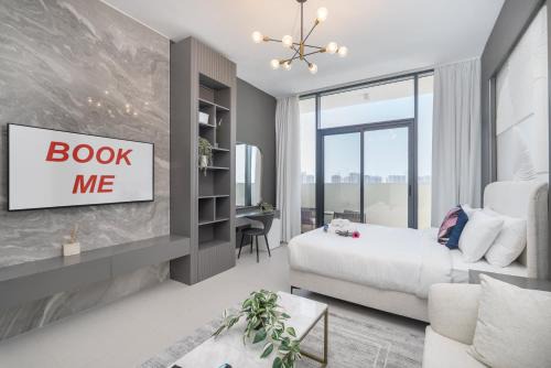 StayShort - Modern Studio Retreat in Al Furjan - Sleeps 2!