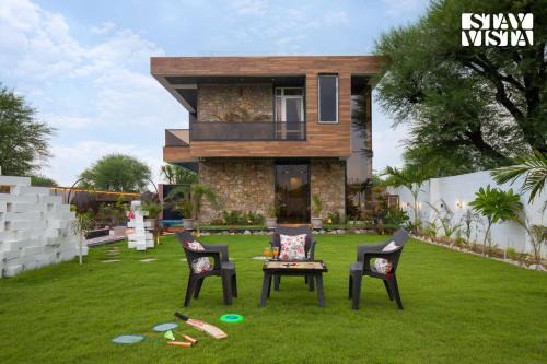 StayVista at Talin Farms with Mountain View, Pool