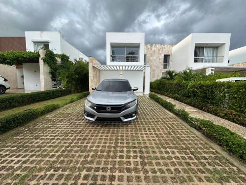 Steps from the Beach Private Pool,Jacuzzi & Secure