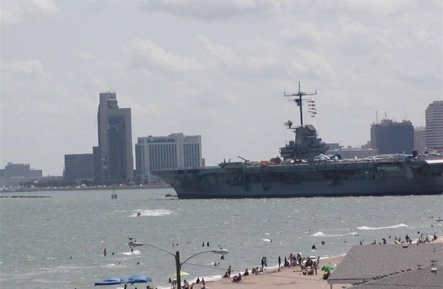 Steps from the Beach, sun, surf and boardwalk!