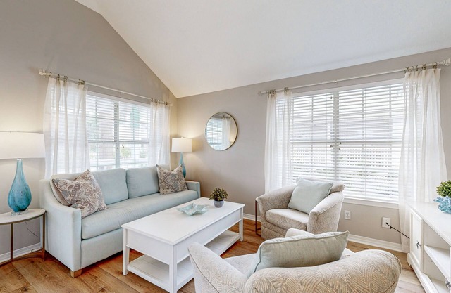 Steps to beach & community pool, dog-friendly, great location