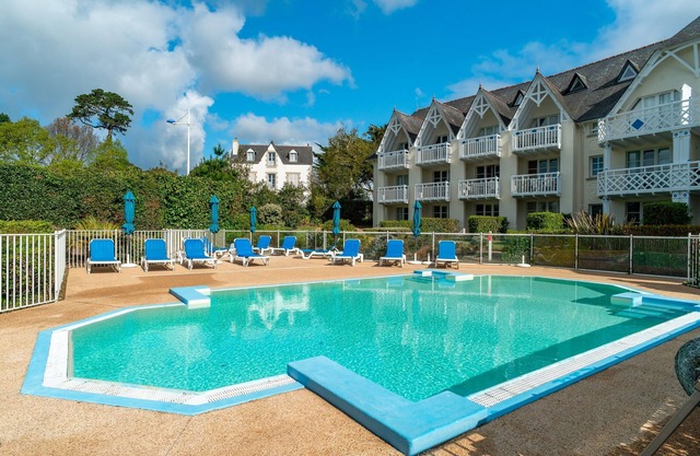 Sternoka - Appt avec vue mer avec piscine