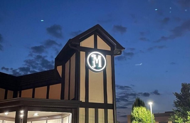 Stones Throw from Hospital