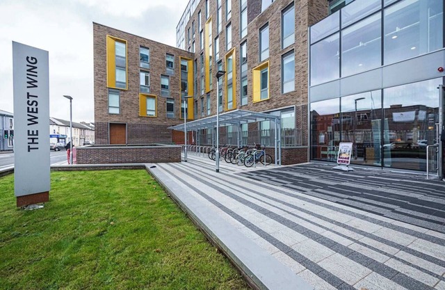 Student Only The West Wing