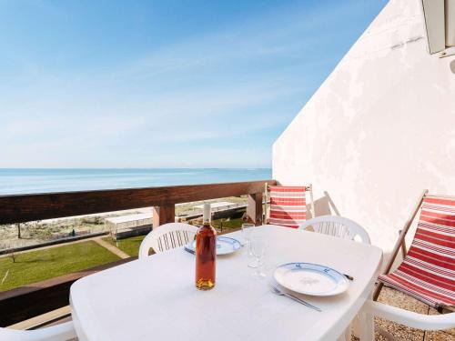 Studio à Carnac - 22m² - Face à la plage - Balcon - Parking privé - FR-1-477-15