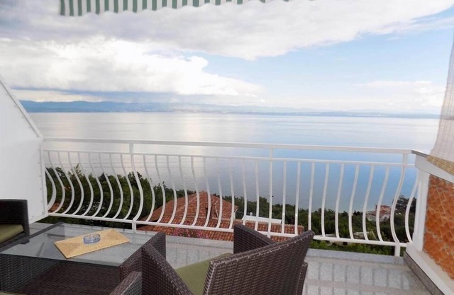Studio apartment in Mošćenička Draga with Seaview, Terrace, Air condition, WIFI (4364-4)
